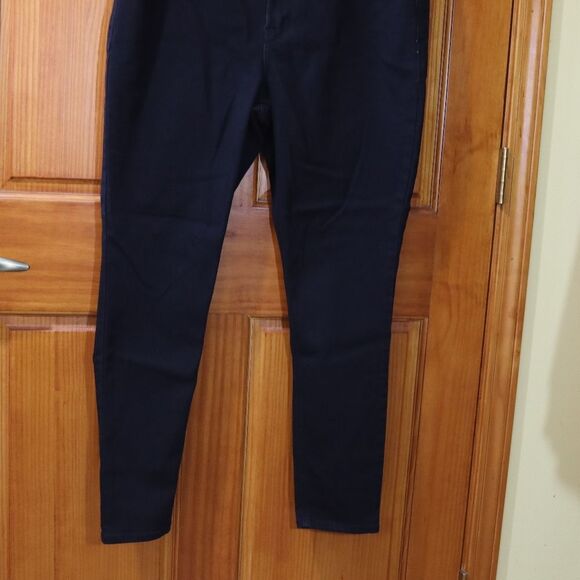 Old Navy Black High-Rise WOW Super Skinny Jeans Women’s Size 16 Chic - Picture 6 of 9